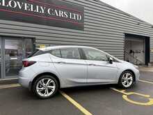 Vauxhall Astra 1.6 CDTi BlueInjection SRi Nav Hatchback 5dr Diesel Manual Euro 6 (s/s) (136 ps) - U1237