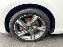 Volvo V40 2.0 D4 R-Design Nav Hatchback 5dr Diesel Manual Euro 6 (s/s) (190 ps) - U1258