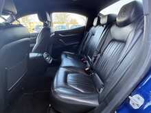 Maserati Ghibli 3.0D V6 Saloon 4dr Diesel ZF Euro 5 (s/s) (275 ps) - U1282
