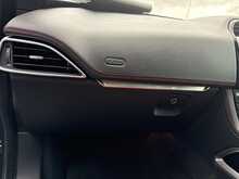 Jaguar F-PACE 2.0 P250i R-Sport SUV 5dr Petrol Auto AWD Euro 6 (s/s) (250 ps) - U1312