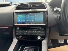 Jaguar F-PACE 2.0 P250i R-Sport SUV 5dr Petrol Auto AWD Euro 6 (s/s) (250 ps) - U1312