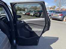 Ford Kuga 2.0 TDCi Titanium SUV 5dr Diesel Manual Euro 6 (s/s) (150 ps) - U1318