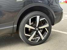 Nissan Qashqai 1.6 dCi Tekna SUV 5dr Diesel Manual 4WD Euro 6 (s/s) (130 ps) - U1322