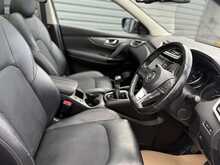 Nissan Qashqai 1.6 dCi Tekna SUV 5dr Diesel Manual 4WD Euro 6 (s/s) (130 ps) - U1322