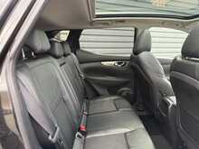 Nissan Qashqai 1.6 dCi Tekna SUV 5dr Diesel Manual 4WD Euro 6 (s/s) (130 ps) - U1322
