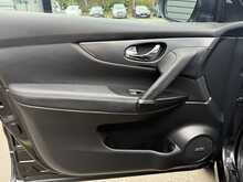 Nissan Qashqai 1.6 dCi Tekna SUV 5dr Diesel Manual 4WD Euro 6 (s/s) (130 ps) - U1322