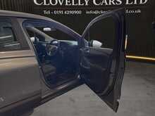 Vauxhall Crossland X 1.2 SE SUV 5dr Petrol Manual Euro 6 (81 ps) - U1339