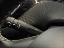 Peugeot 2008 1.2 PureTech Feline SUV 5dr Petrol Manual Euro 6 (s/s) (Mistral) (130 ps) - U1345