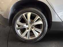 Peugeot 2008 1.2 PureTech Feline SUV 5dr Petrol Manual Euro 6 (s/s) (Mistral) (130 ps) - U1345