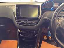 Peugeot 2008 1.2 PureTech Feline SUV 5dr Petrol Manual Euro 6 (s/s) (Mistral) (130 ps) - U1345