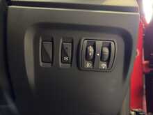Renault Captur 0.9 TCe ENERGY Signature Nav SUV 5dr Petrol Manual Euro 6 (s/s) (90 ps) - U1346