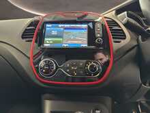 Renault Captur 0.9 TCe ENERGY Signature Nav SUV 5dr Petrol Manual Euro 6 (s/s) (90 ps) - U1346