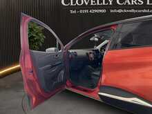 Renault Captur 0.9 TCe ENERGY Signature Nav SUV 5dr Petrol Manual Euro 6 (s/s) (90 ps) - U1346