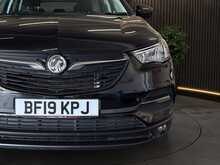 Vauxhall Grandland X 1.2 Turbo GPF SE SUV 5dr Petrol Manual Euro 6 (s/s) (130 ps) - U1365