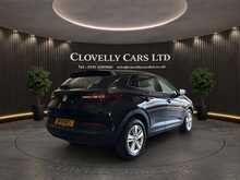 Vauxhall Grandland X 1.2 Turbo GPF SE SUV 5dr Petrol Manual Euro 6 (s/s) (130 ps) - U1365