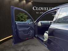 Porsche Cayenne 3.0 TD V6 SUV 5dr Diesel TiptronicS 4WD Euro 6 (s/s) (262 ps) - U1455