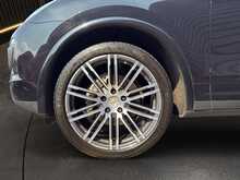 Porsche Cayenne 3.0 TD V6 SUV 5dr Diesel TiptronicS 4WD Euro 6 (s/s) (262 ps) - U1455