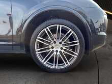 Porsche Cayenne 3.0 TD V6 SUV 5dr Diesel TiptronicS 4WD Euro 6 (s/s) (262 ps) - U1455