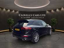Porsche Cayenne 3.0 TD V6 SUV 5dr Diesel TiptronicS 4WD Euro 6 (s/s) (262 ps) - U1455