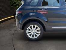 Land Rover Range Rover Evoque 2.0 eD4 SE SUV 5dr Diesel Manual FWD Euro 6 (s/s) (150 ps) - U1541
