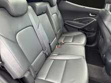 Hyundai Santa Fe 2.2 CRDi Blue Drive Premium SE SUV 5dr Diesel Manual 4WD Euro 6 (s/s) (7 Seat) (200 ps) - U1543
