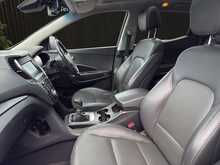Hyundai Santa Fe 2.2 CRDi Blue Drive Premium SE SUV 5dr Diesel Manual 4WD Euro 6 (s/s) (7 Seat) (200 ps) - U1543