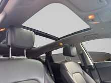 Hyundai Santa Fe 2.2 CRDi Blue Drive Premium SE SUV 5dr Diesel Manual 4WD Euro 6 (s/s) (7 Seat) (200 ps) - U1543