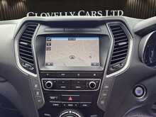 Hyundai Santa Fe 2.2 CRDi Blue Drive Premium SE SUV 5dr Diesel Manual 4WD Euro 6 (s/s) (7 Seat) (200 ps) - U1543