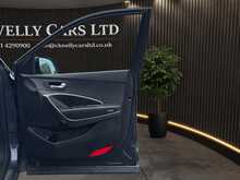 Hyundai Santa Fe 2.2 CRDi Blue Drive Premium SE SUV 5dr Diesel Manual 4WD Euro 6 (s/s) (7 Seat) (200 ps) - U1543