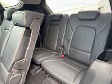 Hyundai Santa Fe 2.2 CRDi Blue Drive Premium SE SUV 5dr Diesel Manual 4WD Euro 6 (s/s) (7 Seat) (200 ps) - U1543