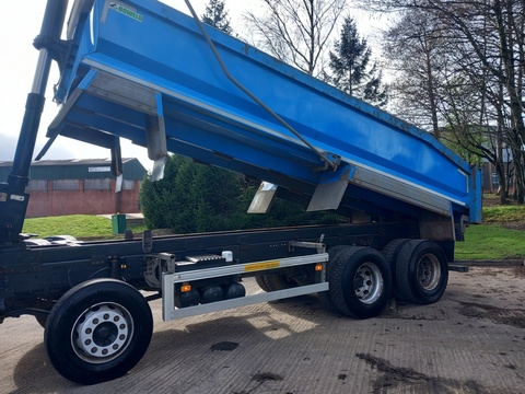 460 GT 8X4 32T ROAD PLANING STEEL TIPPER *VBG COUPLING*  