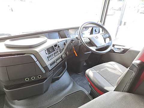 460 GT 3.9M 6X2 * FRIDGE * SLIDING FIFTH WHEEL *