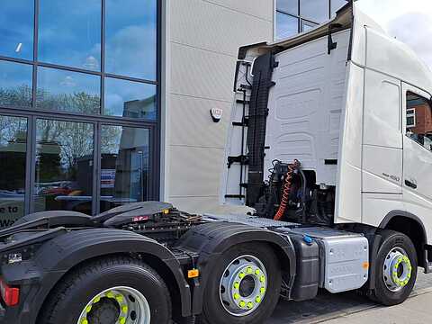 460 GT 3.9M 6X2 * FRIDGE * SLIDING FIFTH WHEEL *
