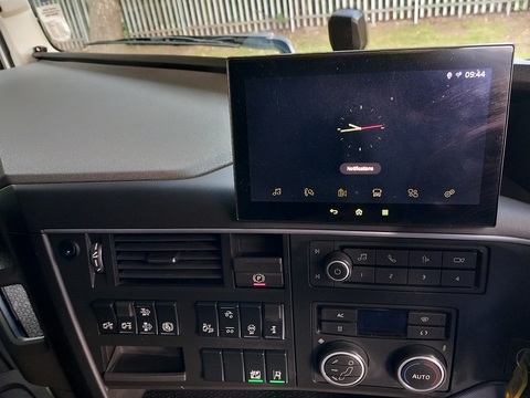 460 GT 4.1M 6X2 *LATEST MODEL* SAT NAV* MICROWAVE*