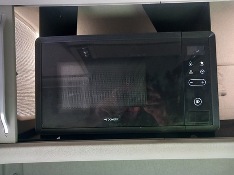  500 GT 3.8M LITE 6X2 *X LOW HEIGHT* FULL AIR* NAV*