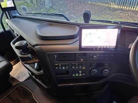 Volvo FH 460TC GTXL AERO 4.1M 6x2 *EX Demonstrator * 