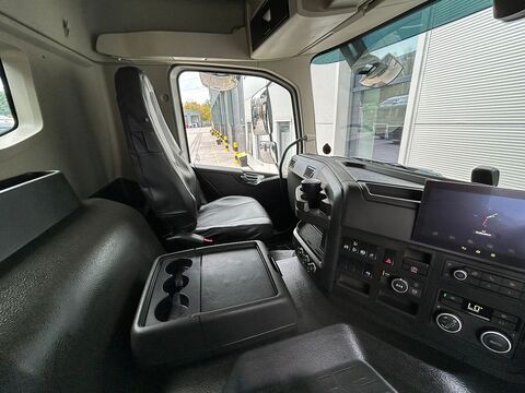 420 FMX Day Cab 8x4 Tipper **Thompson Steel Body Tipper**