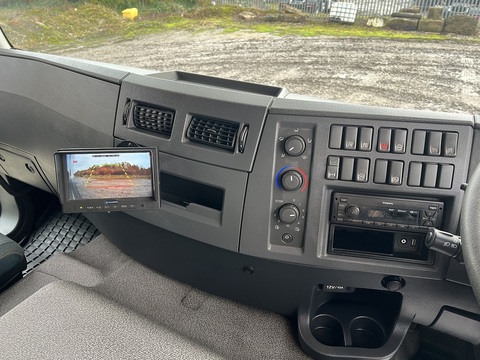 280 DAY CAB * MICRA CURTIAN SIDER * DHOLLANDIA CANTILEVER TAIL LIFT *