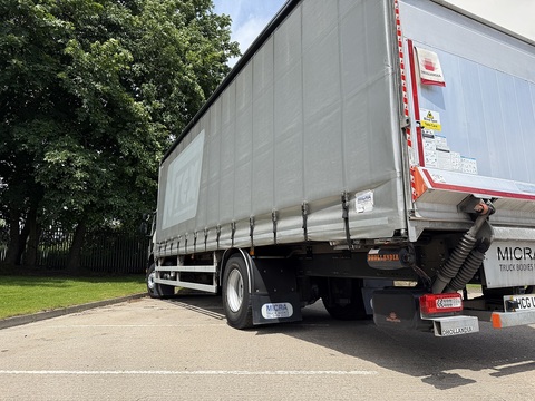 280 DAY CAB * MICRA CURTIAN SIDER * DHOLLANDIA CANTILEVER TAIL LIFT *