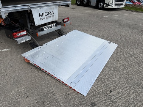 280 DAY CAB * MICRA CURTIAN SIDER * DHOLLANDIA CANTILEVER TAIL LIFT *