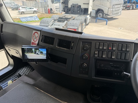 280 DAY CAB * MICRA CURTIAN SIDER * DHOLLANDIA CANTILEVER TAIL LIFT *