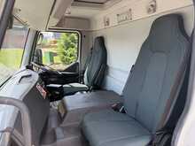 Volvo FE 280 DAY CAB * MICRA CURTIAN SIDER * DHOLLANDIA CANTILEVER TAIL LIFT * 
