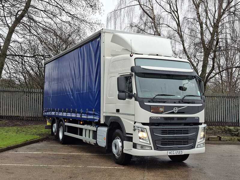 Volvo GT 330 26 Tonne Curtain Sider *Tuck Away Tail Lift*