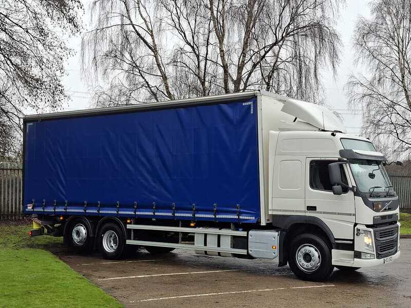 Volvo GT 330 26 Tonne Curtain Sider *Tuck Away Tail Lift*