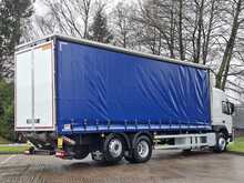 Volvo FM GT 330 26 Tonne Curtain Sider *Tuck Away Tail Lift* 