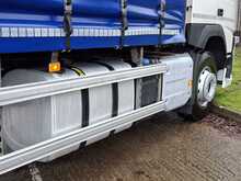 Volvo FM GT 330 26 Tonne Curtain Sider *Tuck Away Tail Lift* 