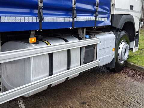 GT 330 26 Tonne Curtain Sider *Tuck Away Tail Lift*