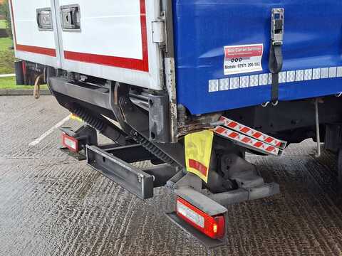 GT 330 26 Tonne Curtain Sider *Tuck Away Tail Lift*