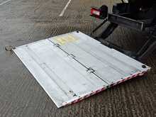 Volvo FM GT 330 26 Tonne Curtain Sider *Tuck Away Tail Lift* 