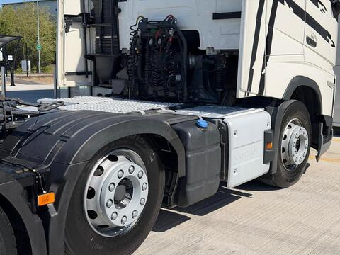 460TC GT 6x2 *Latest Model*